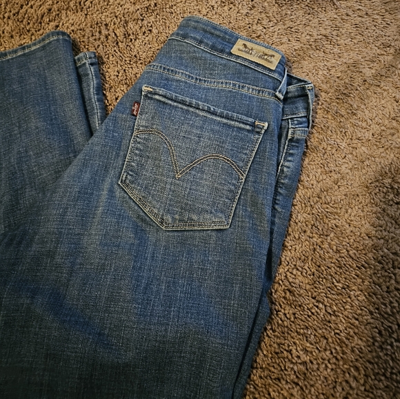 Mid Rise Skinny Levi's Stretchy Blue Jeans - Picture 2 of 8